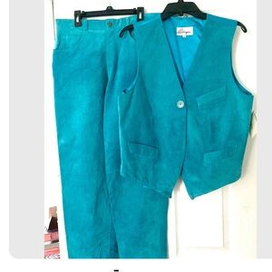 Melanzona Turquoise Pants and Vest Set